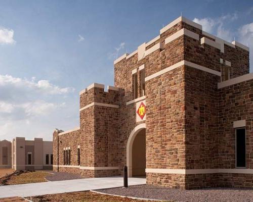 Exterior photo of front entry to Armed Forces Reserve Center